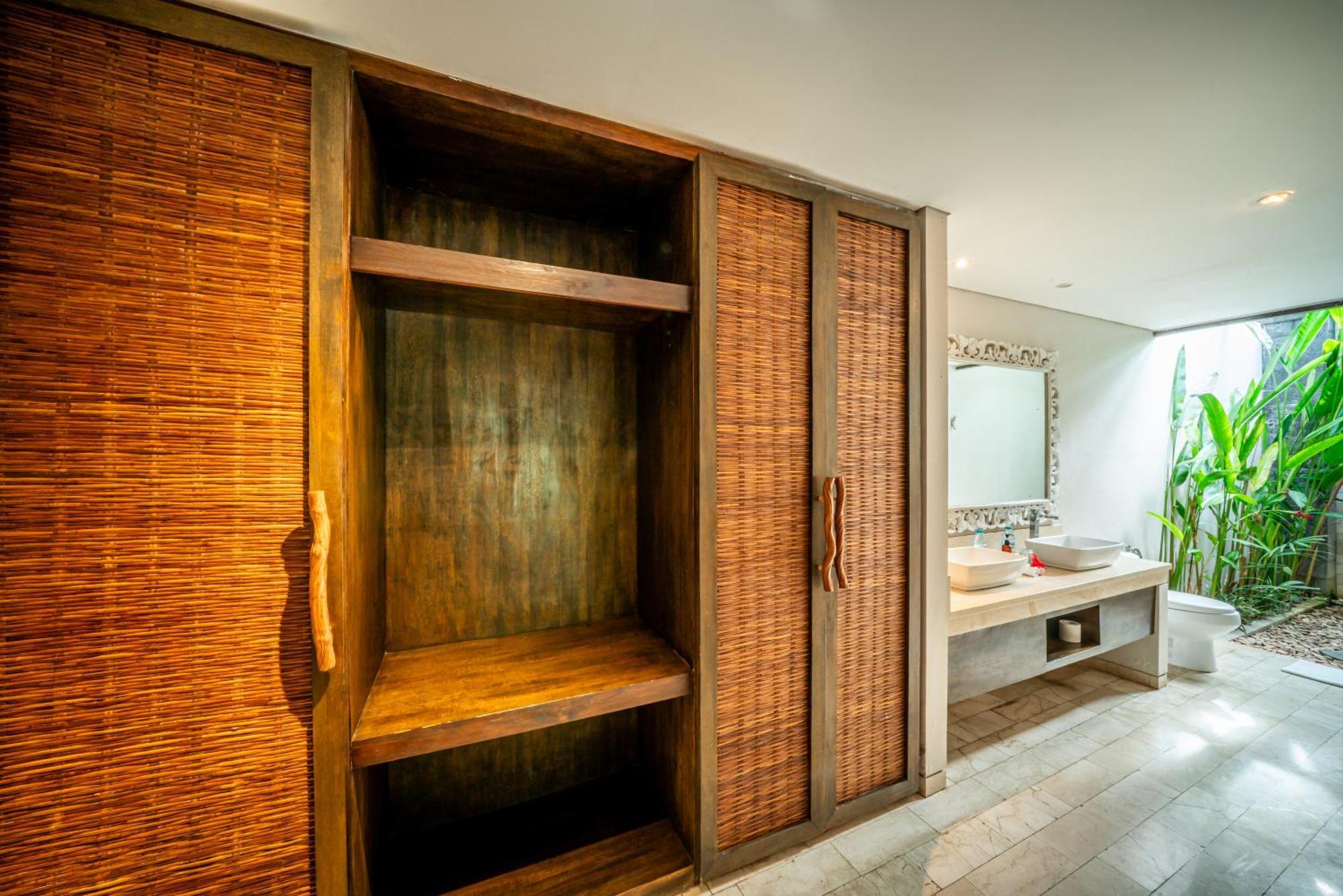 Villa Koala, 2Br Close To W, Potato Head And Shi Shi Seminyak  Bagian luar foto